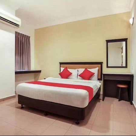Hotel Home 88 Teluk Intan Exterior foto